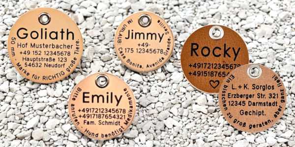 Hundemarken aus Leder hell und dunkel - Übersicht